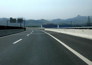 東莞劃線廠家 東莞道路標(biāo)線廠家選擇東莞一方交通設(shè)施 日用品